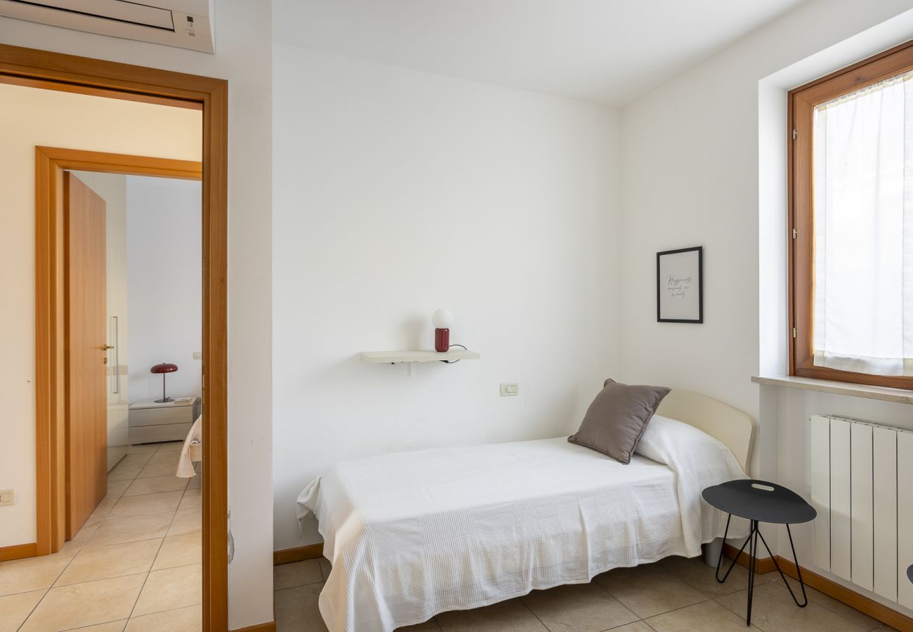 Apartment in Toscolano-Maderno - 7 Sunshine: with lake view and pool