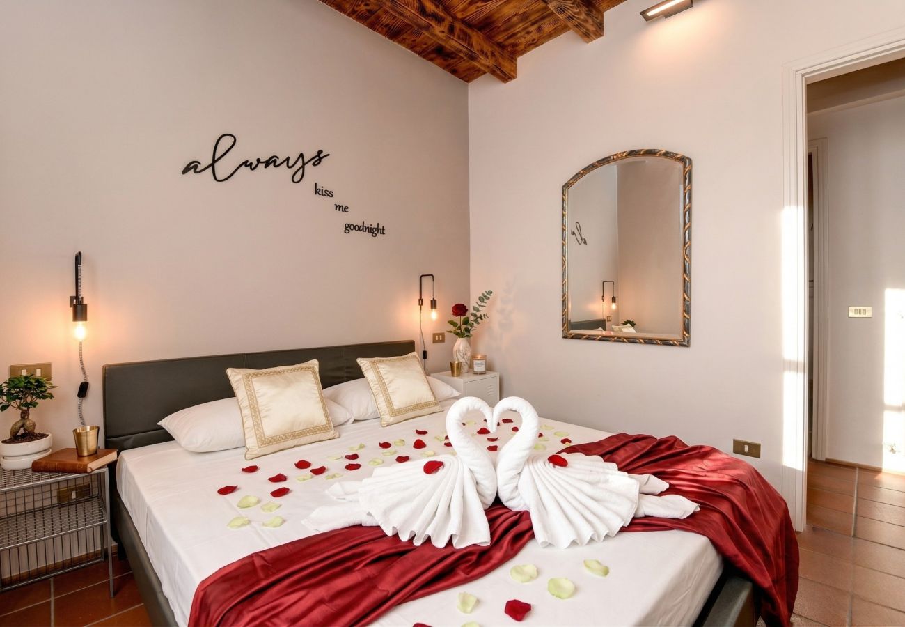 Apartment in Desenzano del Garda - Desenzanoloft Swarovski & Pool