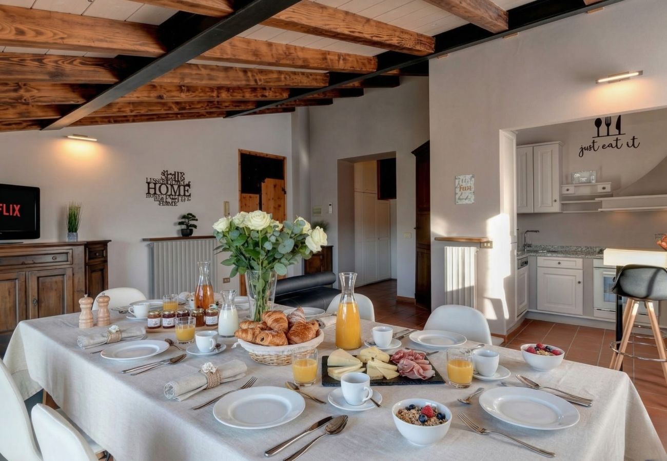 Apartment in Desenzano del Garda - Desenzanoloft Swarovski & Pool