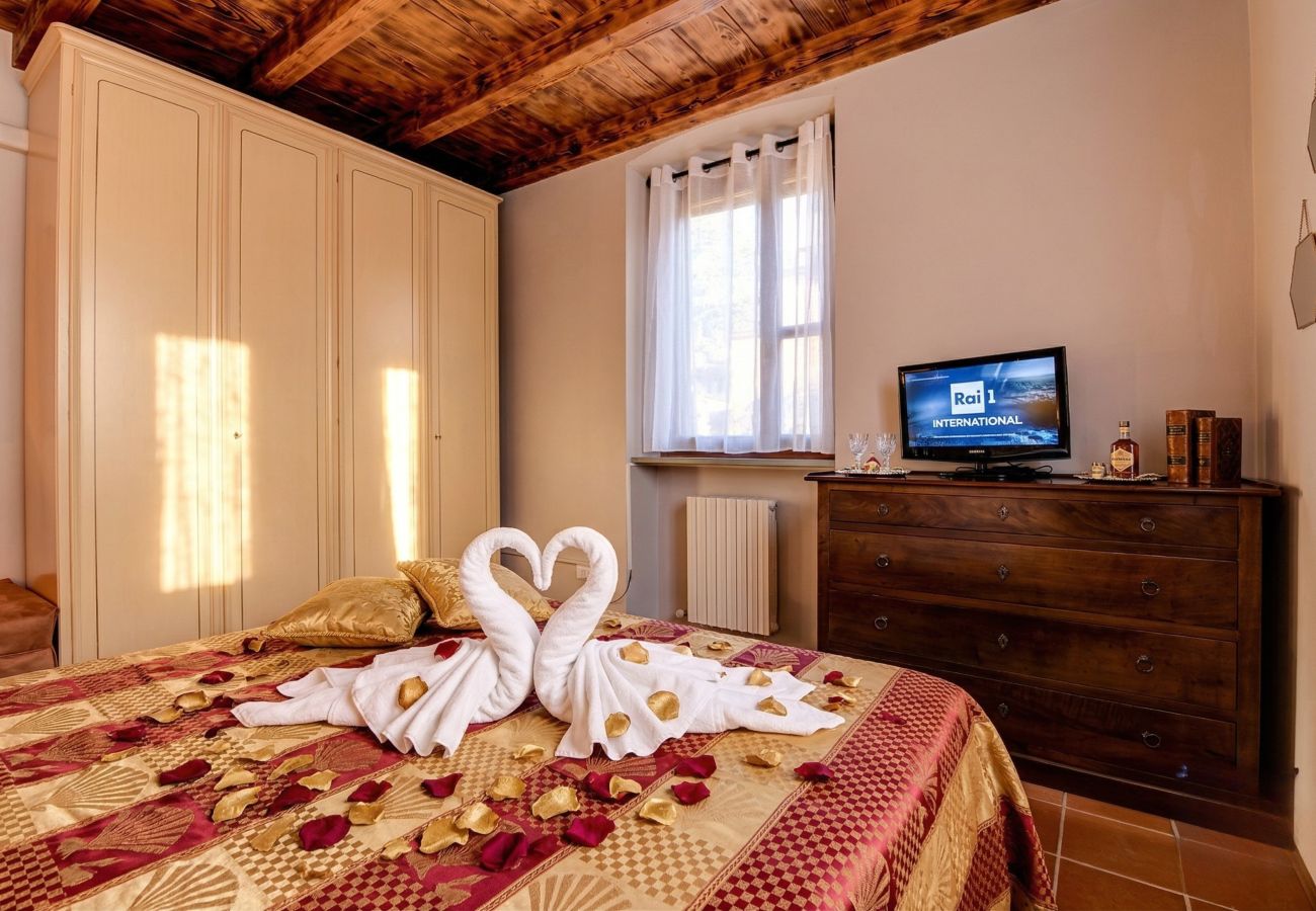 Apartment in Desenzano del Garda - Desenzanoloft Swarovski & Pool