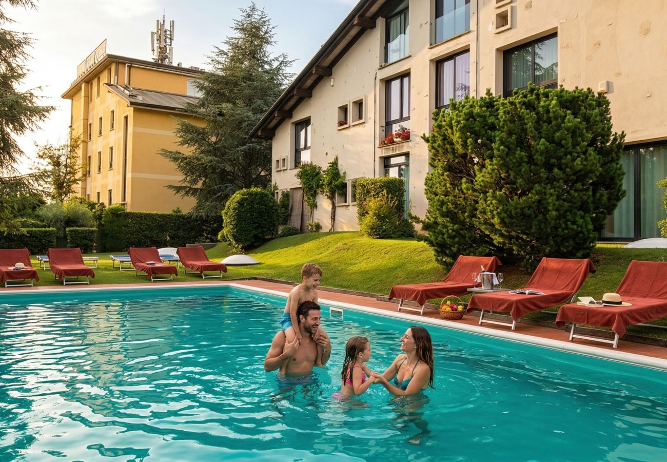 Apartment in Desenzano del Garda - Desenzanoloft Swarovski & Pool