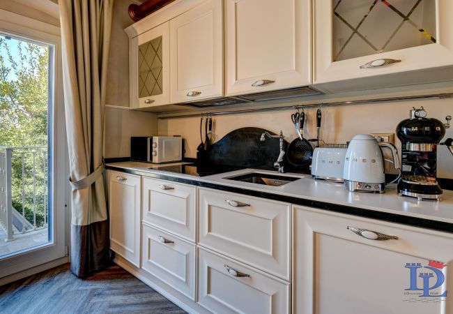 Apartment in Desenzano del Garda - DesenzanoLoft : La Vite Luxury Appartment 1 (CIR 017067 CNI 00319)
