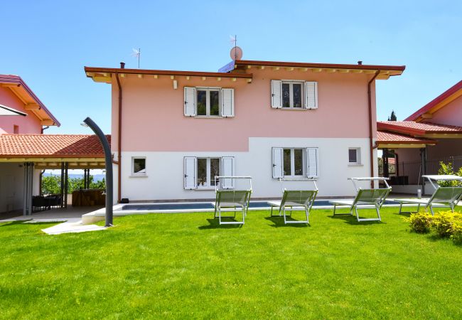 Villa in Toscolano-Maderno - Le Casette - Gargnà with pool and lake view