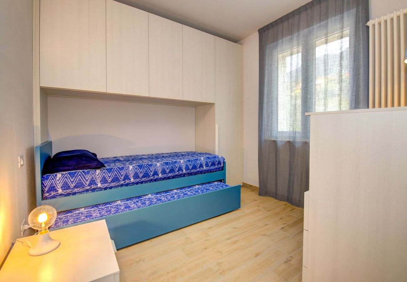 Villa in Toscolano-Maderno - Le Casette - Leccino with lake view, pool and private Jacuzzi