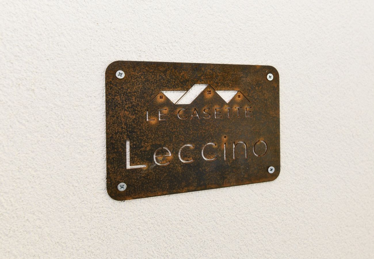 Villa in Toscolano-Maderno - Le Casette - Leccino with lake view, pool and private Jacuzzi