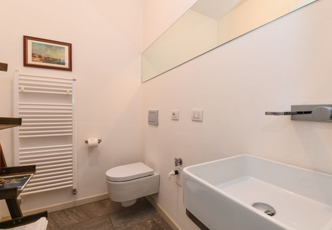 Apartment in Desenzano del Garda - Desenzanoloft Oscar Luxury Suite Apartment in Desenzano del Garda - Desenzanoloft Oscar Luxury Suite