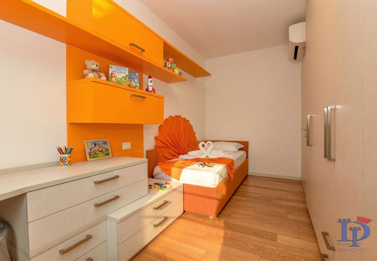 Apartment in Desenzano del Garda - Desenzanoloft Oscar Luxury Suite