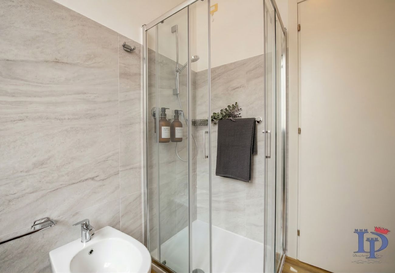 Apartment in Desenzano del Garda - Desenzanoloft Palazzo Visconti-Collo Lungo Giallo