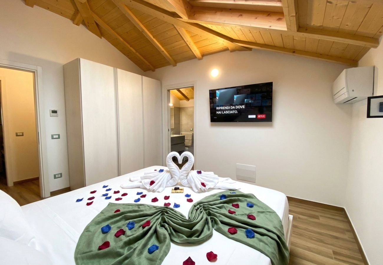 Apartment in Desenzano del Garda - Desenzanoloft Palazzo Visconti - Gran Lugana