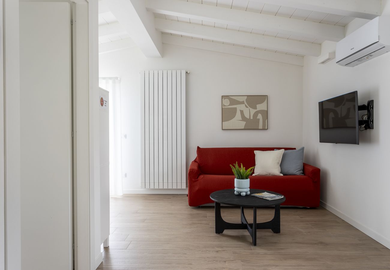 Apartment in Toscolano-Maderno - Maison Bellini 3 with pool and near to the lake