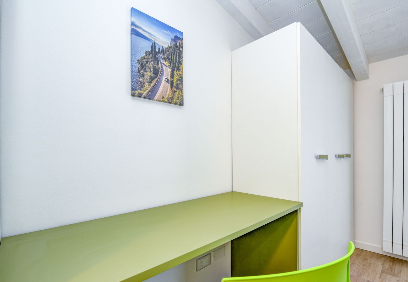 Apartment in Toscolano-Maderno - Maison Bellini 4 with pool and near to the lake