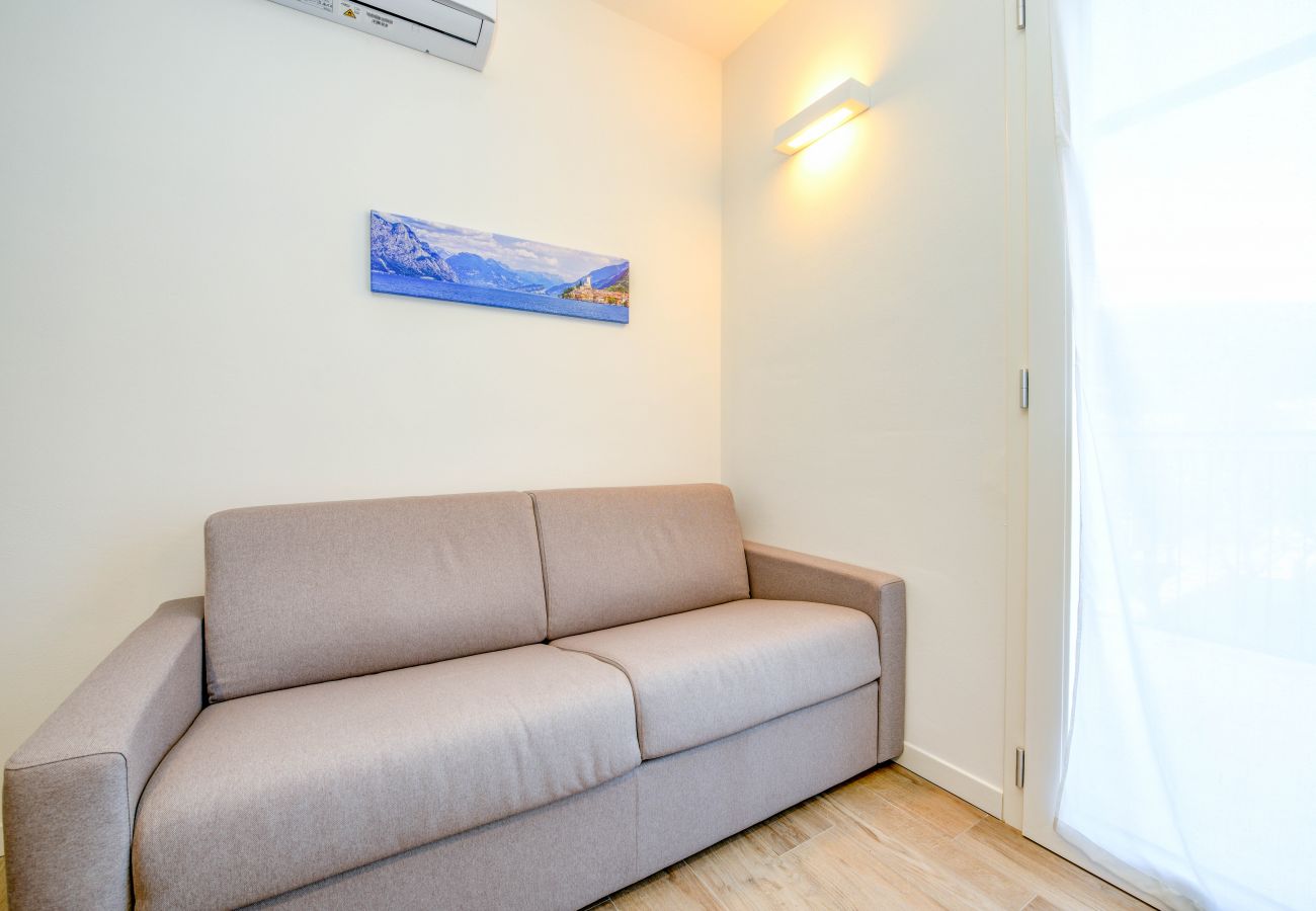 Apartment in Toscolano-Maderno - Maison Bellini 4 with pool and near to the lake