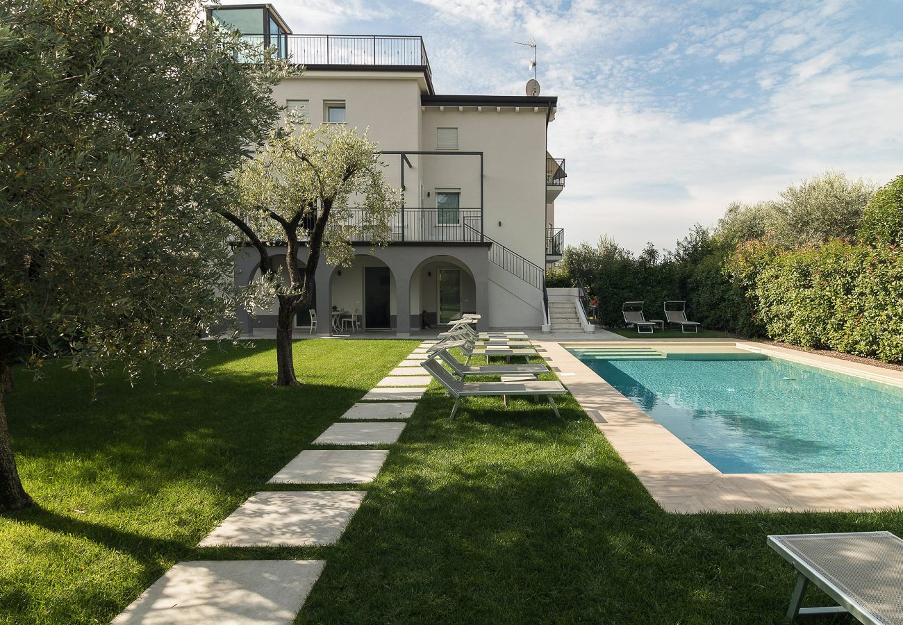 Apartment in Toscolano-Maderno - Maison Bellini 4 with pool and near to the lake