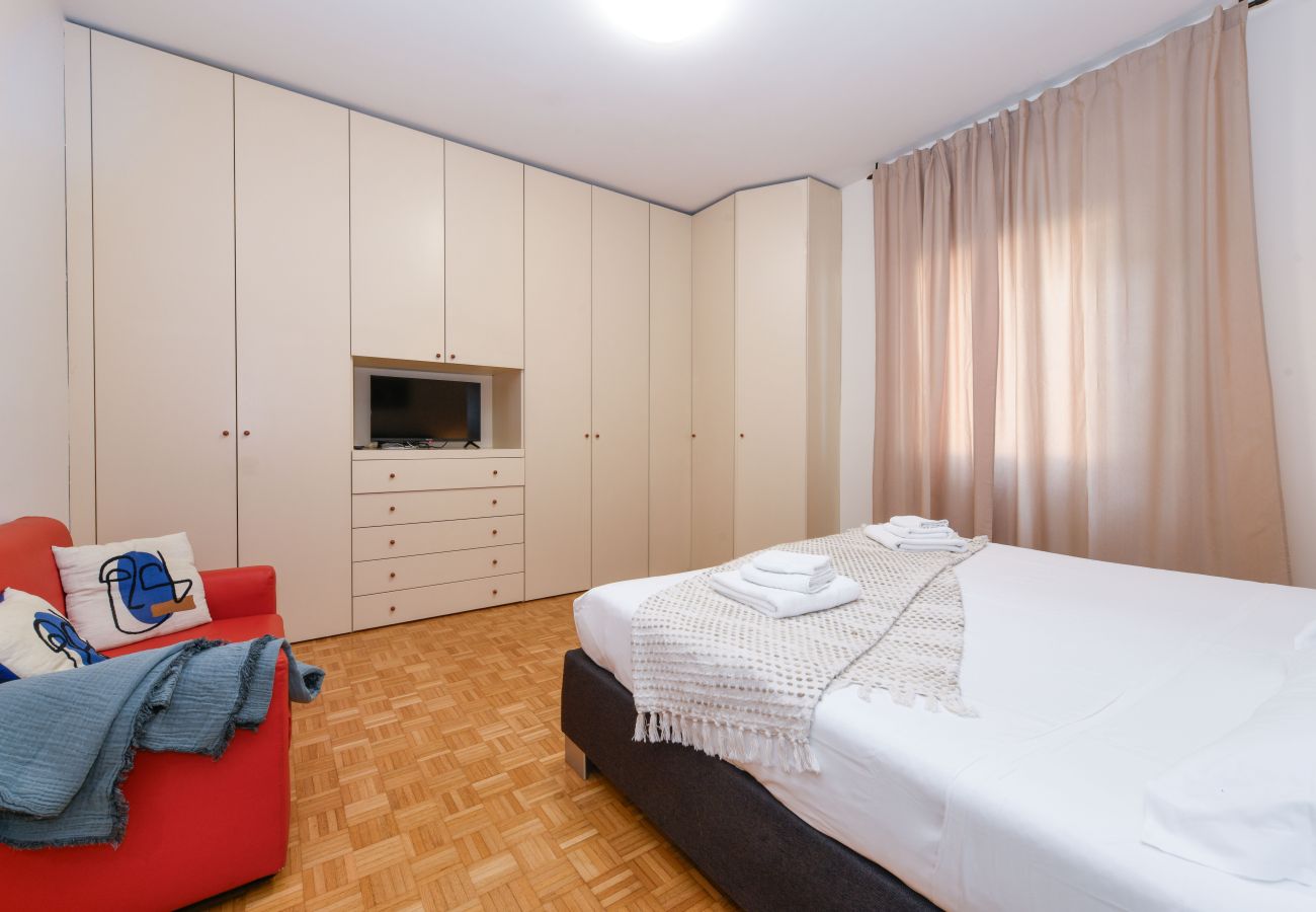 Apartment in Desenzano del Garda - Desenzanoloft CHARMING ON THE LAKE 