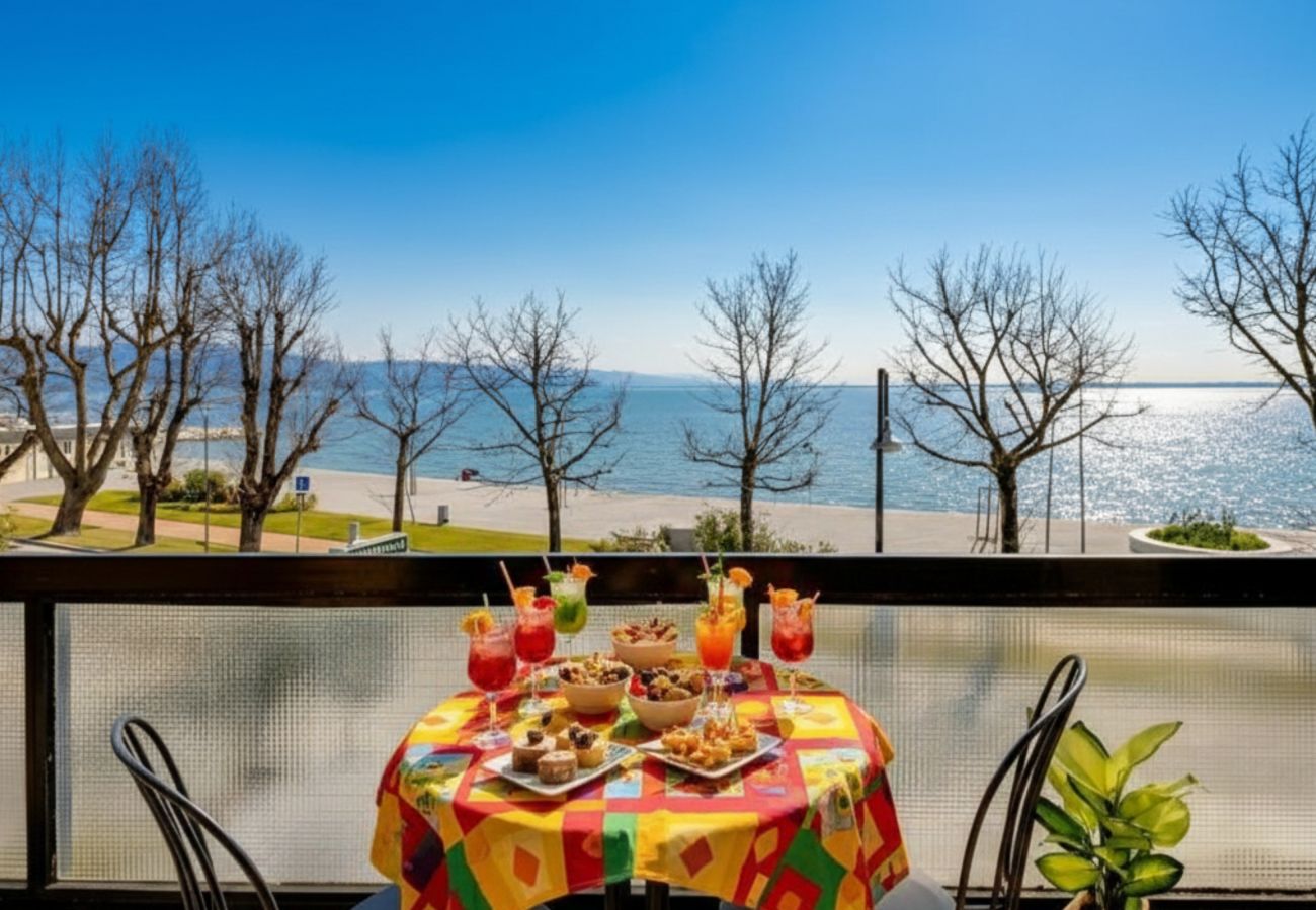 Apartment in Desenzano del Garda - Desenzanoloft CHARMING ON THE LAKE 