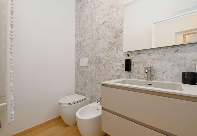 Apartment in Desenzano del Garda - DesenzanoLoft - The Lake Giant Apartment in Desenzano del Garda - DesenzanoLoft - The Lake Giant