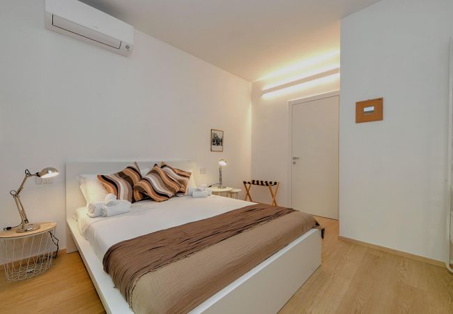 Apartment in Desenzano del Garda - DesenzanoLoft - The Lake Giant Apartment in Desenzano del Garda - DesenzanoLoft - The Lake Giant