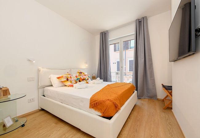 Apartment in Desenzano del Garda - DesenzanoLoft - The Lake Giant Apartment in Desenzano del Garda - DesenzanoLoft - The Lake Giant