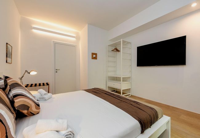 Apartment in Desenzano del Garda - DesenzanoLoft - The Lake Giant Apartment in Desenzano del Garda - DesenzanoLoft - The Lake Giant