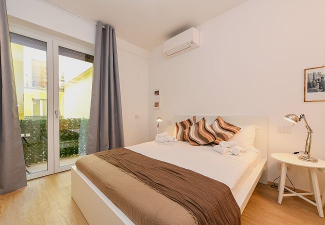 Apartment in Desenzano del Garda - DesenzanoLoft - The Lake Giant Apartment in Desenzano del Garda - DesenzanoLoft - The Lake Giant