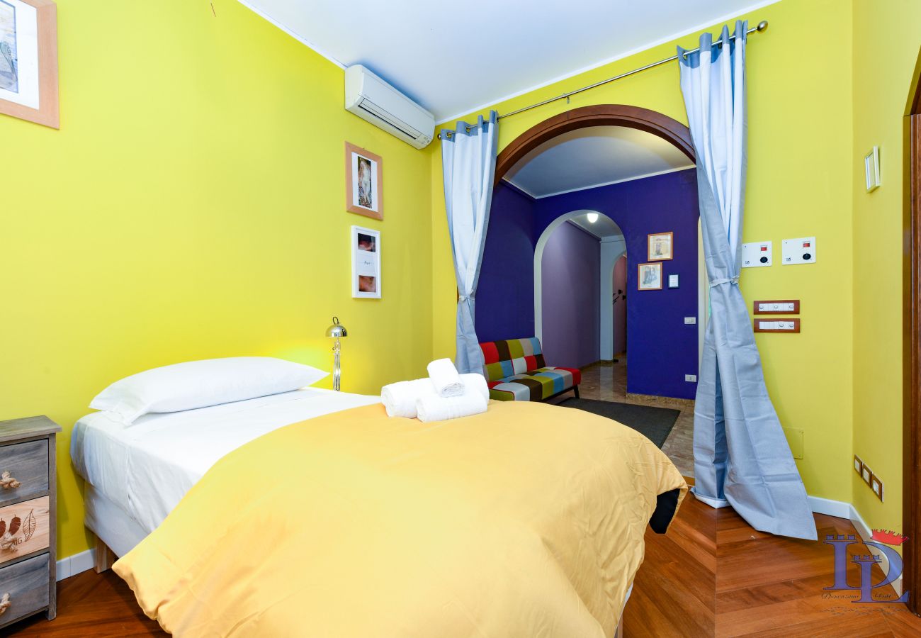 Apartment in Desenzano del Garda - Desenzanoloft Il Gigante del Lago 