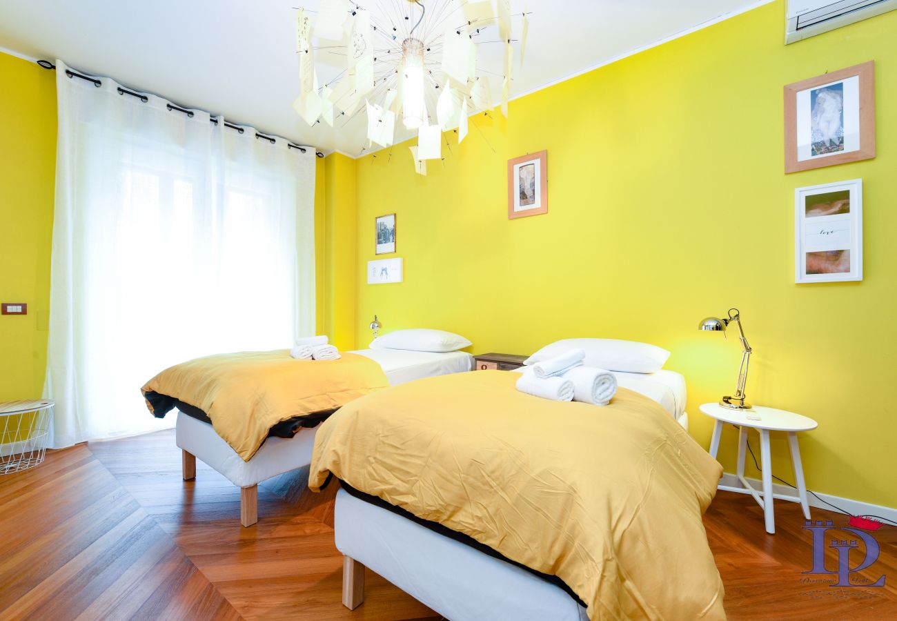 Apartment in Desenzano del Garda - Desenzanoloft Il Gigante del Lago 