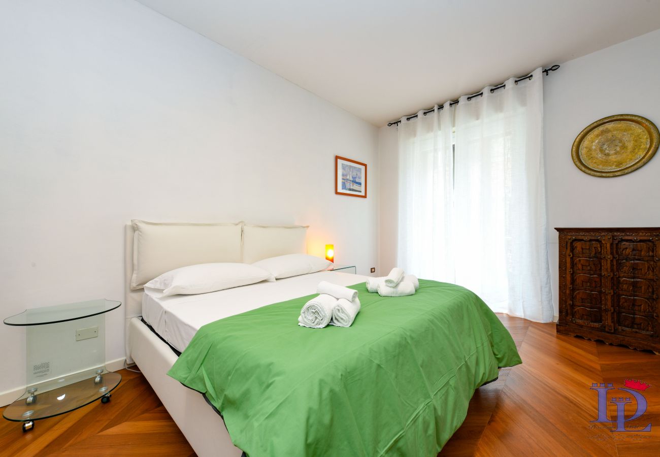 Apartment in Desenzano del Garda - Desenzanoloft Il Gigante del Lago 