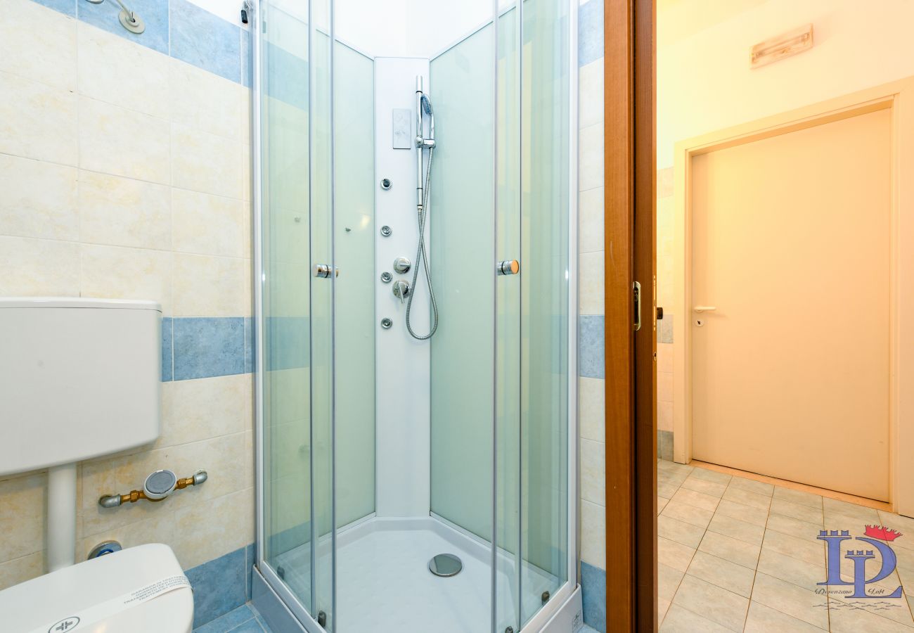 Apartment in Desenzano del Garda - Desenzanoloft Il Gigante del Lago 