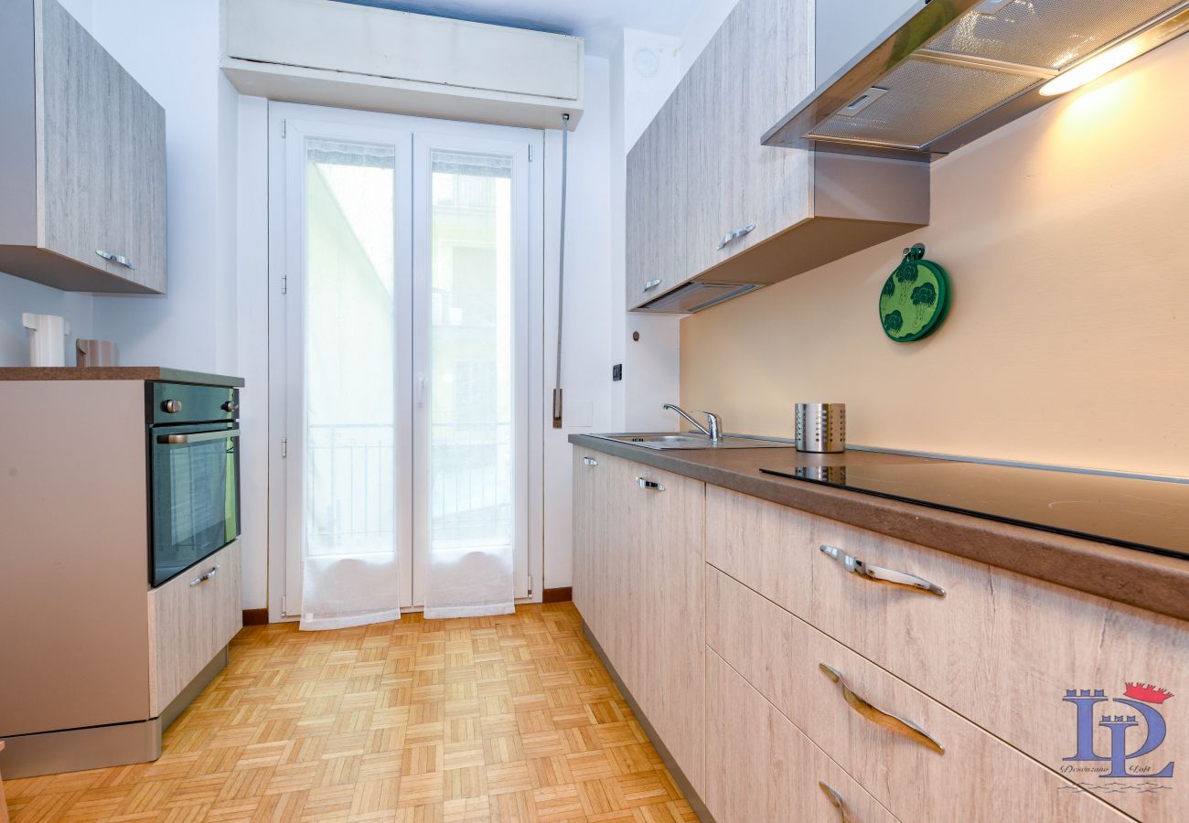 Apartment in Desenzano del Garda - Desenzanoloft Il Gigante del Lago 