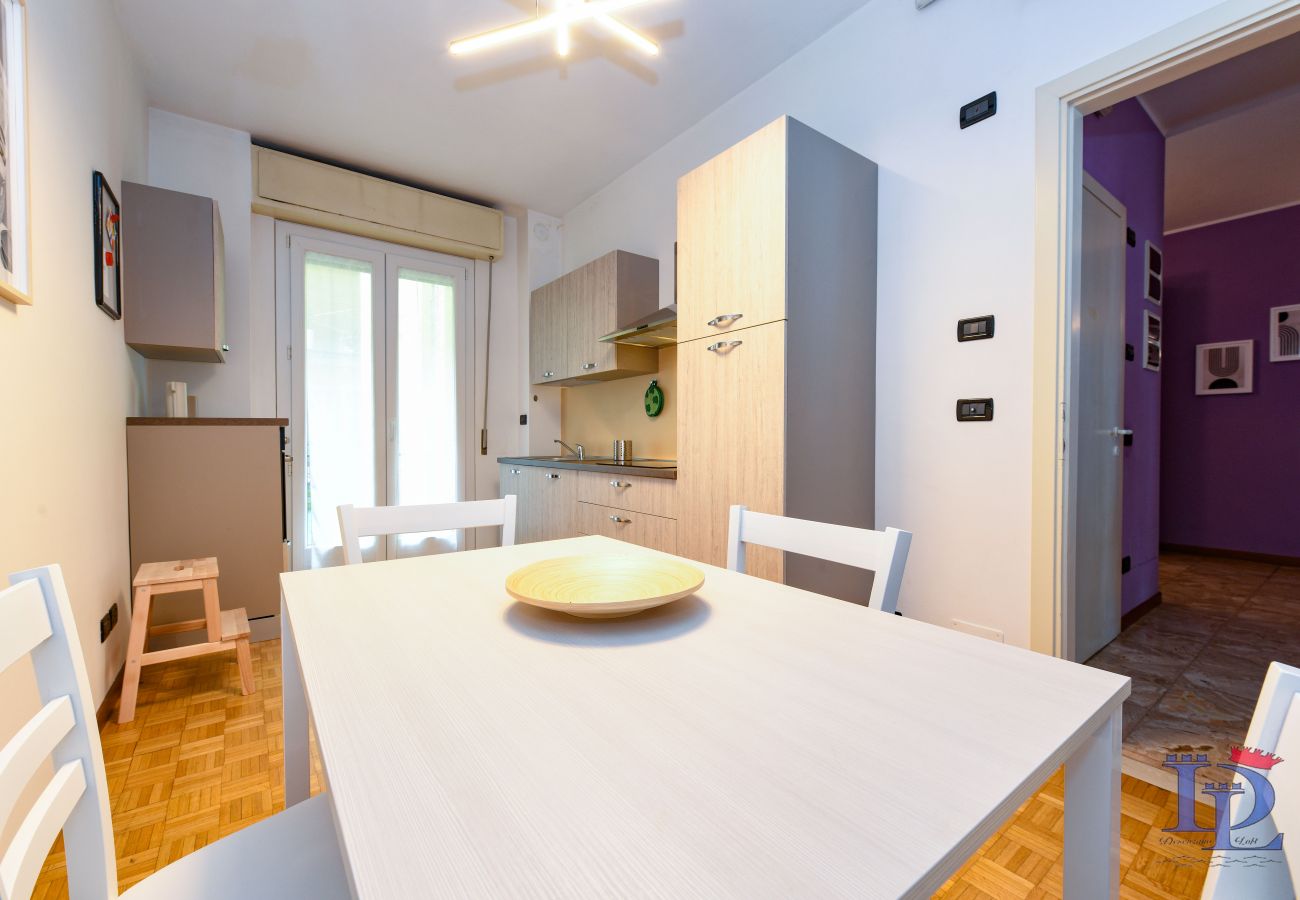 Apartment in Desenzano del Garda - Desenzanoloft Il Gigante del Lago 