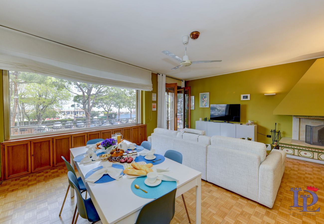 Apartment in Desenzano del Garda - Desenzanoloft Il Gigante del Lago 