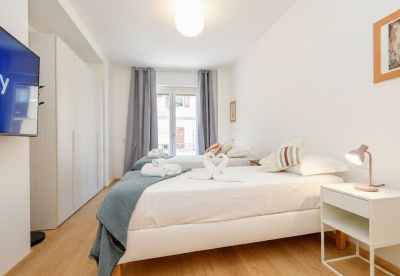 Apartment in Desenzano del Garda - DesenzanoLoft - The Lake Giant