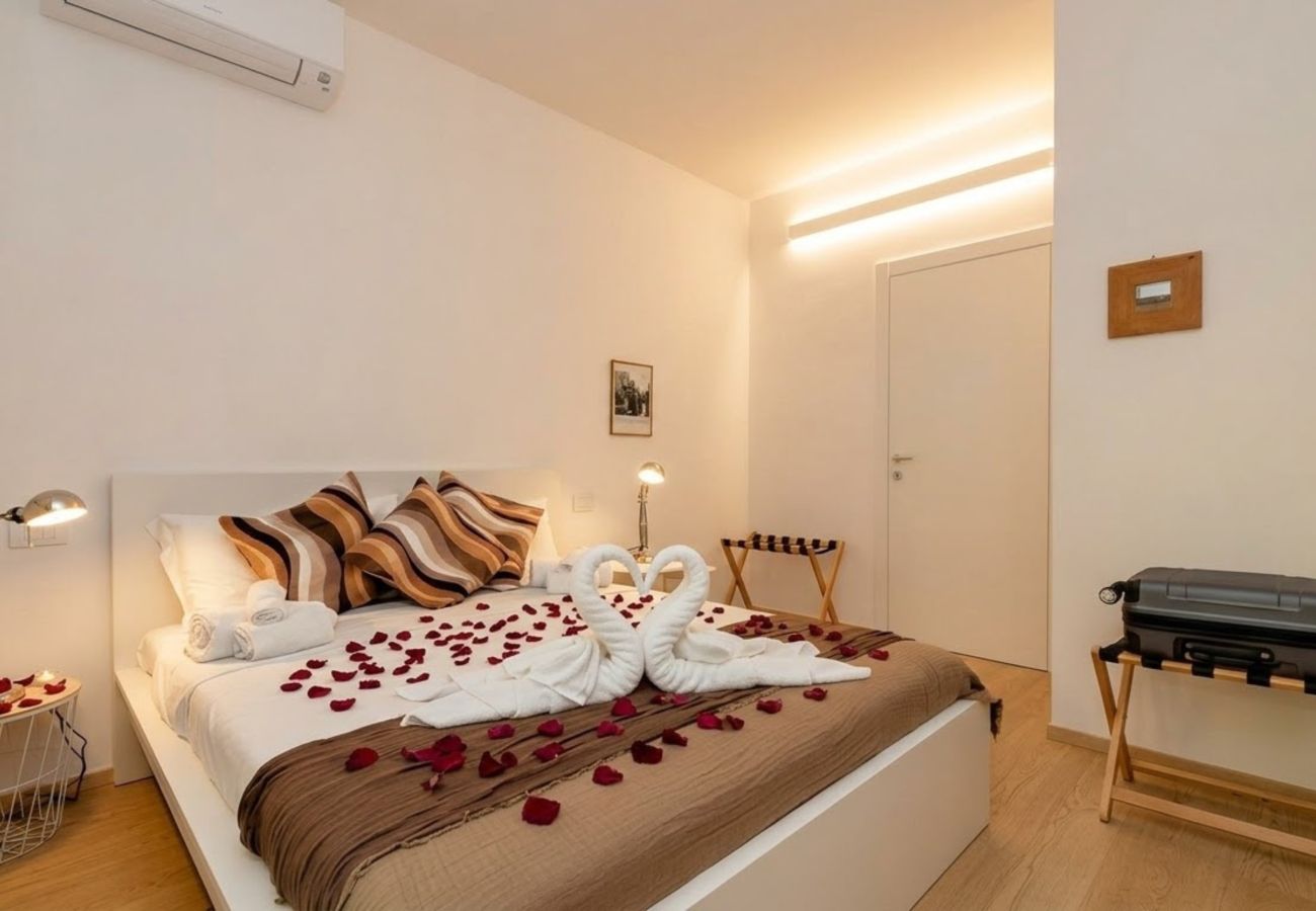 Apartment in Desenzano del Garda - DesenzanoLoft - The Lake Giant