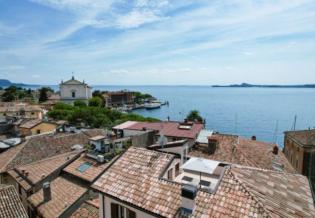 Apartment in Toscolano-Maderno - A tre passi dal lago 3 in the old town of Maderno