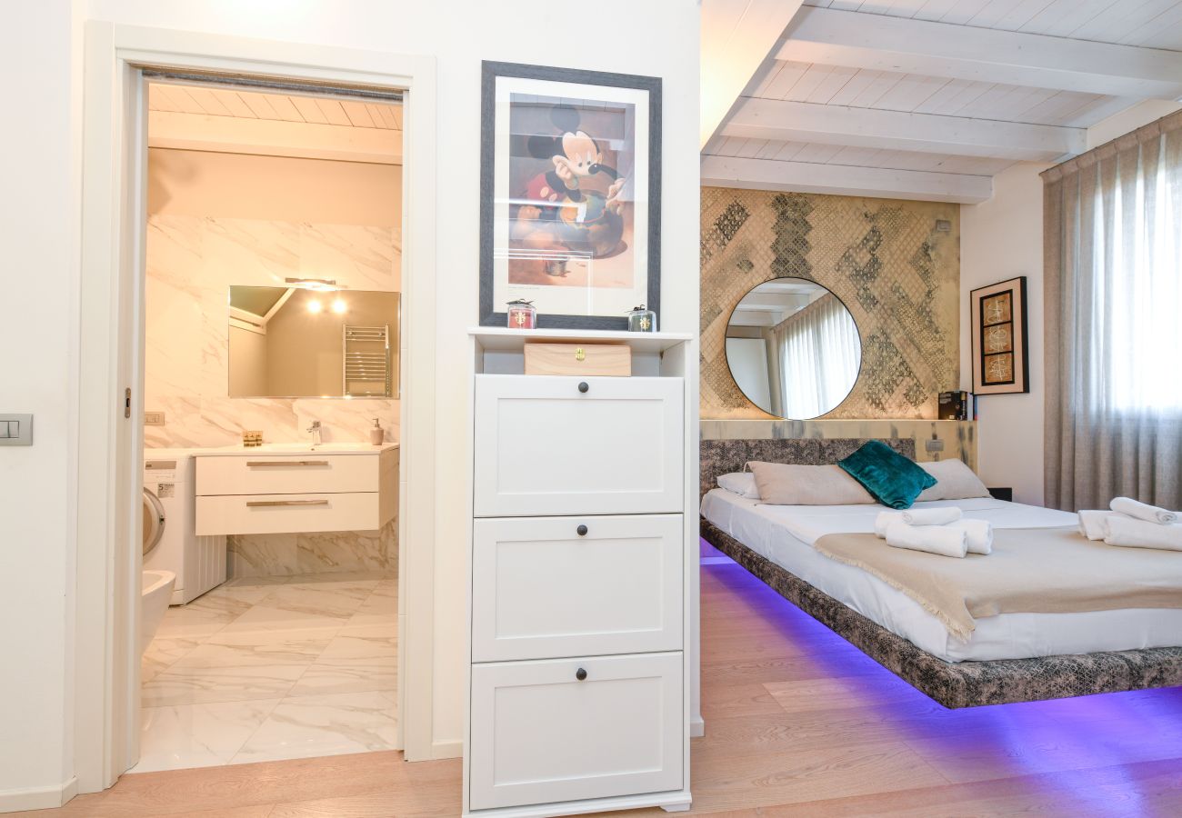 Apartment in Desenzano del Garda - Desenzanoloft Warda Lovely Suite