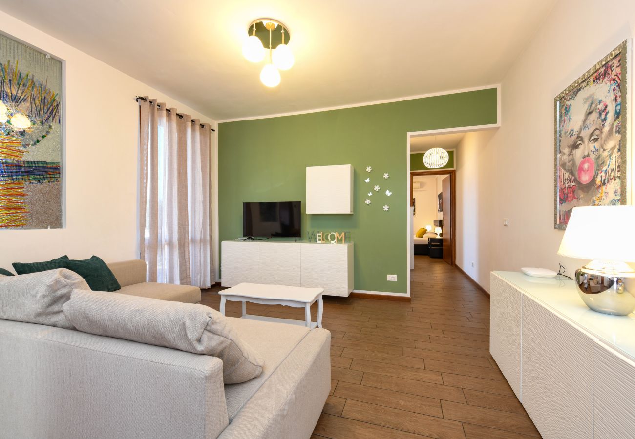 Apartment in Peschiera del Garda - Desenzanoloft Casa degli Artisti 