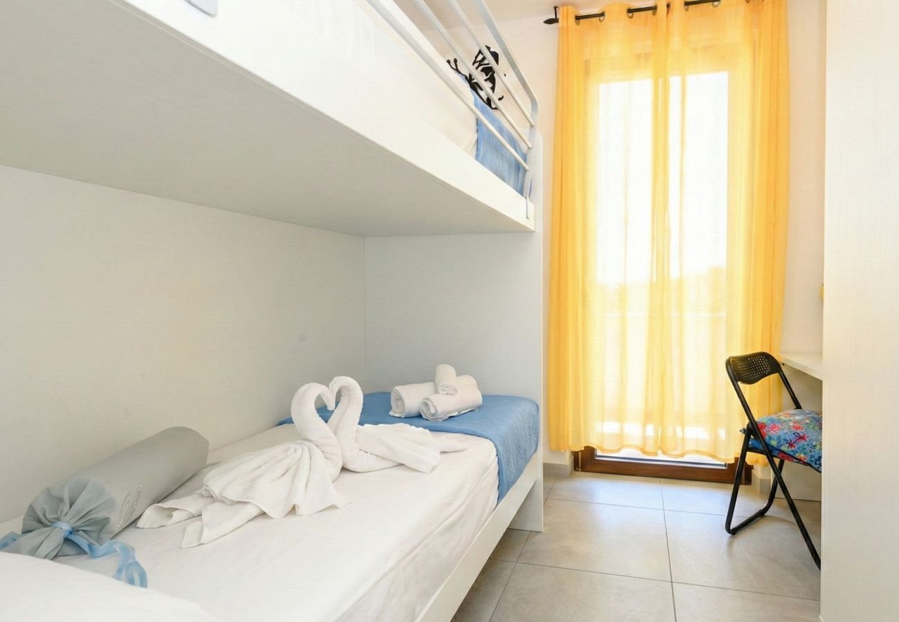 Apartment in Peschiera del Garda - Desenzanoloft Lighthouse Apartment