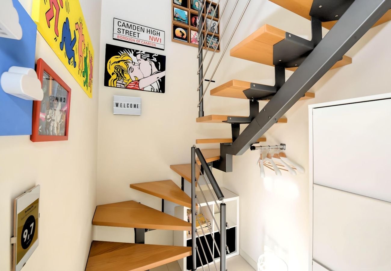 Apartment in Desenzano del Garda - Desenzanoloft Surfing on the Lake 