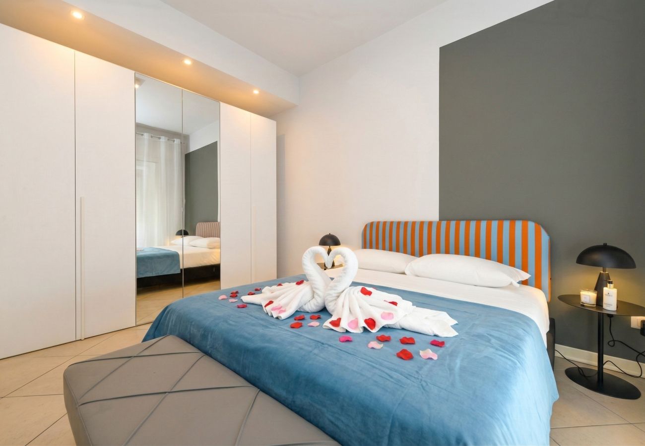 Apartment in Desenzano del Garda - Desenzanoloft Cocktail Lake Front