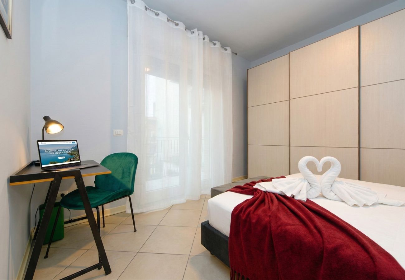 Apartment in Desenzano del Garda - Desenzanoloft Cocktail Lake Front