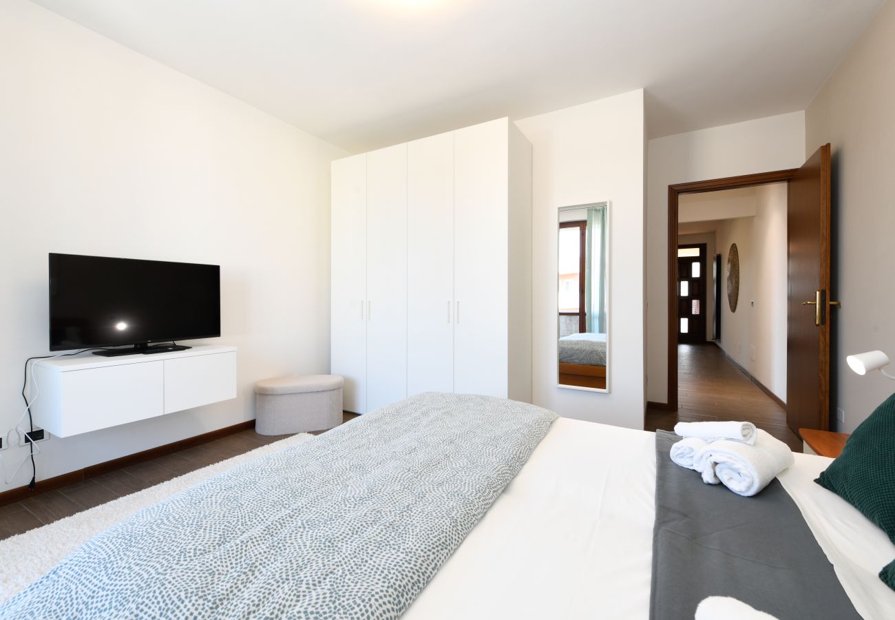 Apartment in Peschiera del Garda - Desenzanoloft Fantasia