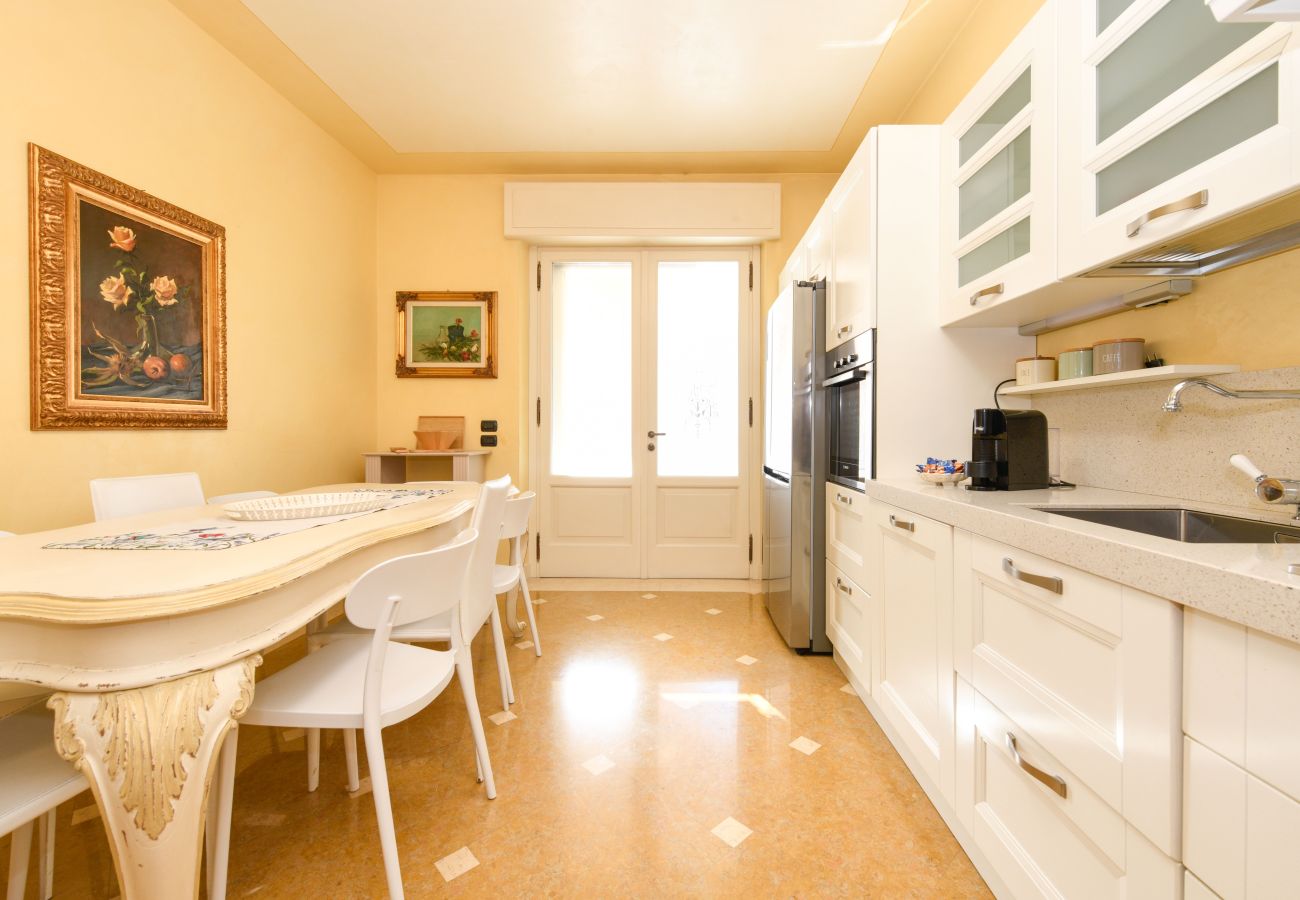 Villa in Desenzano del Garda - Desenzanoloft Villa Bugatti