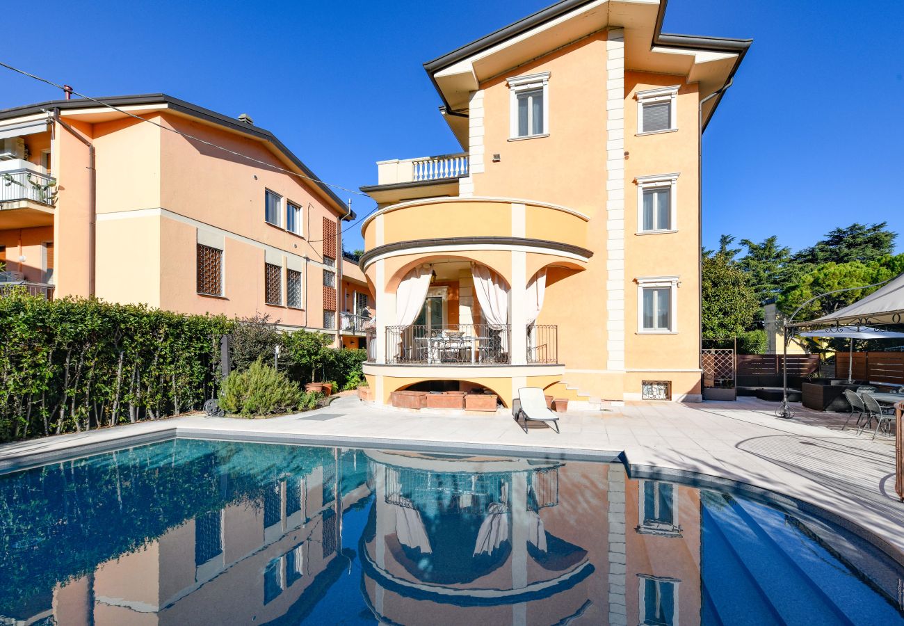 Villa in Desenzano del Garda - Desenzanoloft Villa Bugatti