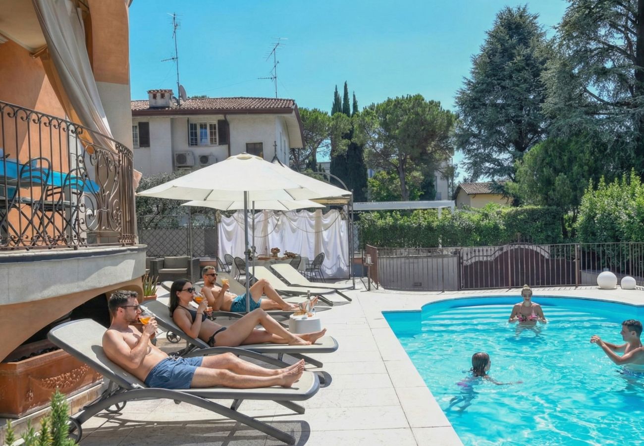 Villa in Desenzano del Garda - Desenzanoloft Villa Bugatti Detached villa, private pool
