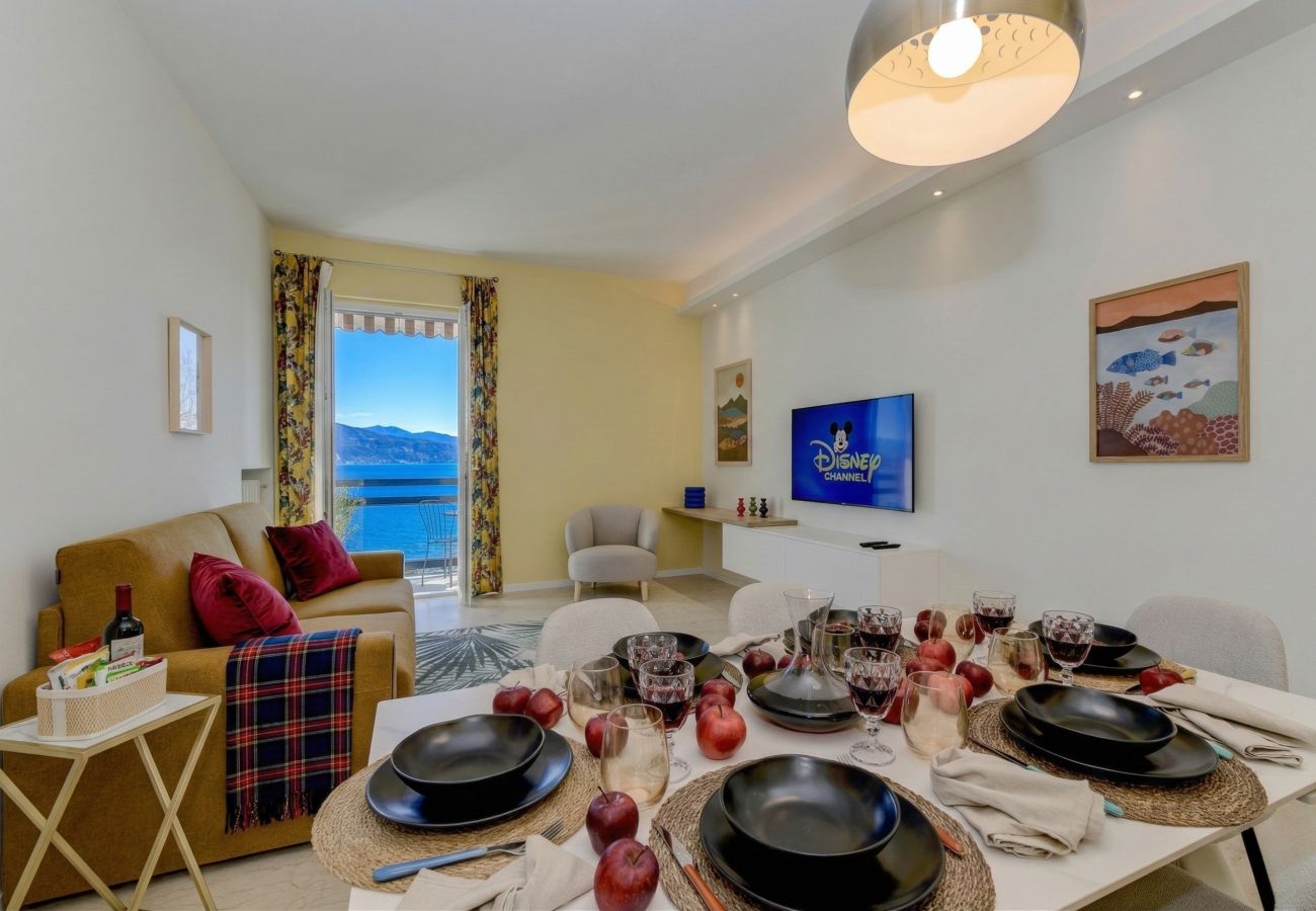 Apartment in Desenzano del Garda - Desenzanoloft Garda Golden Sunrise