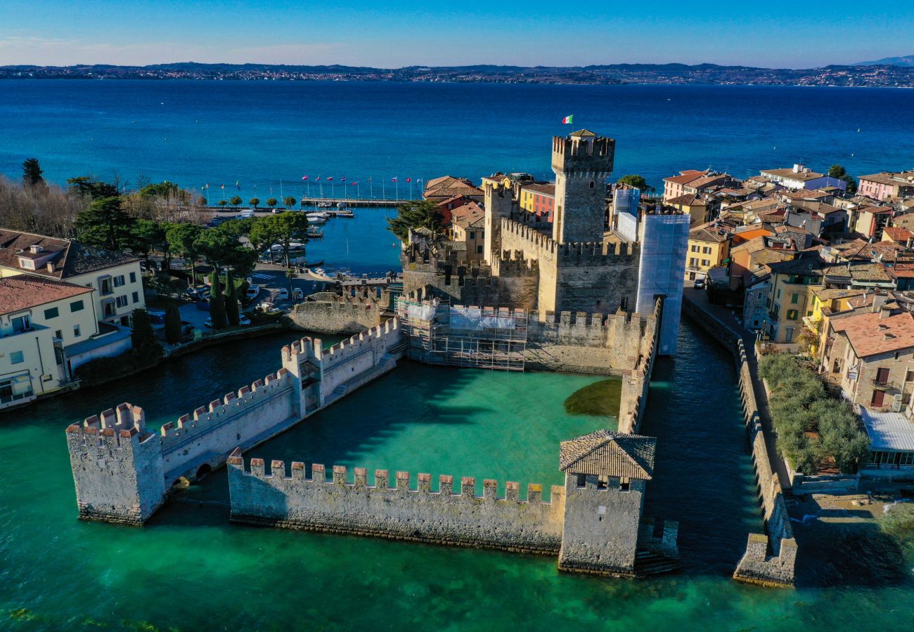 Apartament w Sirmione - DesenzanoLoft Eden amb vista al llac i platja privada