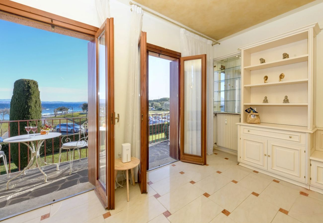 Apartament w Sirmione - DesenzanoLoft Eden amb vista al llac i platja privada