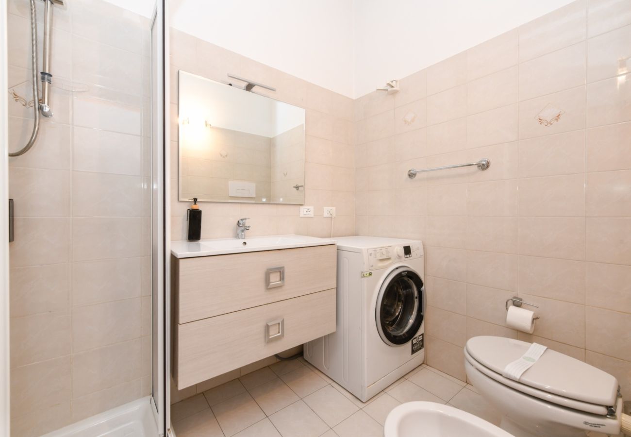 Apartament w Desenzano del Garda - DesenzanoLoft Le Petit Bijou – Odnowa 2025 – Centrum