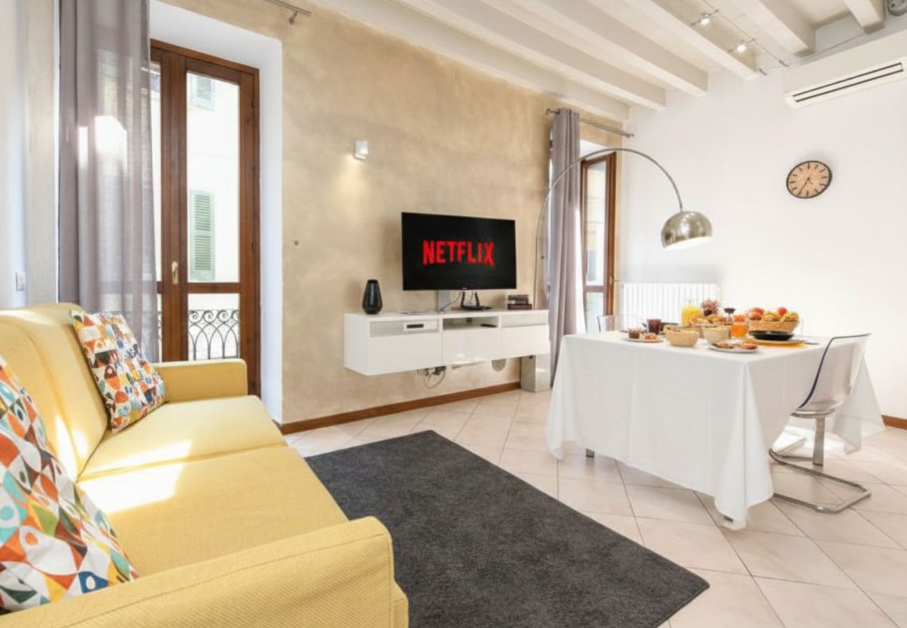 Apartament w Desenzano del Garda - DesenzanoLoft Le Petit Bijou – Odnowa 2025 – Centrum