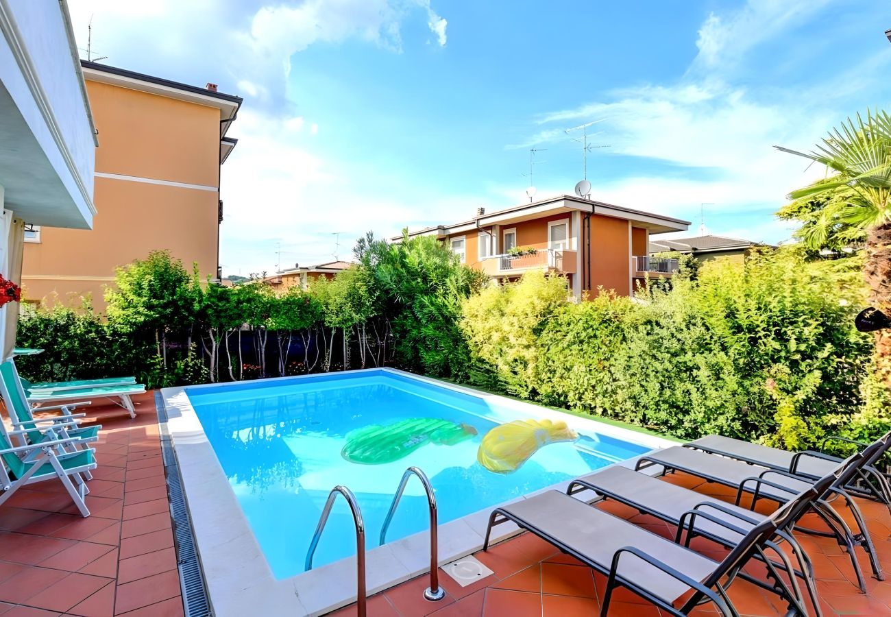 Apartament w Desenzano del Garda - Desenzanoloft Garden and Pool